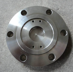 Flange en acier au carbone de grande taille de la série ASME B16.47 - Conception robuste pour les pipelines de transmission de gaz naturel à longue distance - Product Image 6