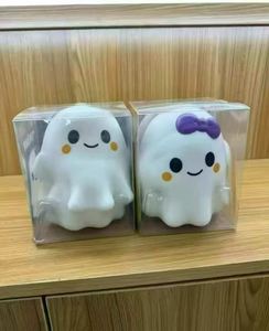 Juguete Blandito Kawaii de Fantasma Divertido, Aprietable, Lazo Blanco/Morado, Juguete Antiestrés de Lenta Recuperación - Product Image 3