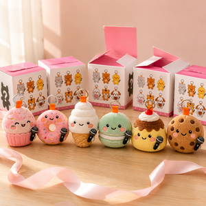 Llavero de <span class=keywords><strong>Peluche</strong></span> Personalizado en Caja Sorpresa, 6 Peluches de Postres con Micrófono, Set de Llaveros de <span class=keywords><strong>Peluche</strong></span> Coleccionables Kawaii, Fabricante OEM con Logotipo Personalizado - Product Image 3