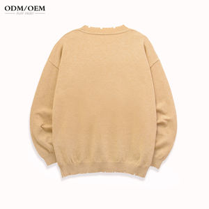 เสื้อสเวตเตอร์ผู้ชายแบบถักลายแจ็คการ์ด คอวี  รับผลิตแบบ OEM & ODM พร้อมปักโลโก้ตามสั่ง  เสื้อไหมพรมดีไซน์เนอร์สำหรับฤดูหนาว ผลิตจากผ้าฝ้าย - Product Image 2