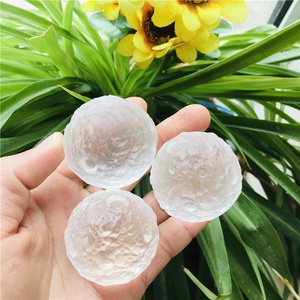 Lunas <span class=keywords><strong>de</strong></span> cristal talladas a mano, <span class=keywords><strong>luna</strong></span> <span class=keywords><strong>de</strong></span> cuarzo transparente, negra, obsidiana, planeta realista, Bola <span class=keywords><strong>de</strong></span> <span class=keywords><strong>Luna</strong></span> para Decoración - Product Image 4