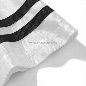 Maglia da Calcio YOUMI Vintage in Tessuto a Rete 240gsm 100% Poliestere ad Asciugatura Rapida Ecologica Personalizzata con Scollo a V Oversize - Product Image 4