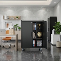 Armoire de rangement mobile en acier robuste et moderne avec portes doubles verrouillables réglables et roulettes pour usage en atelier