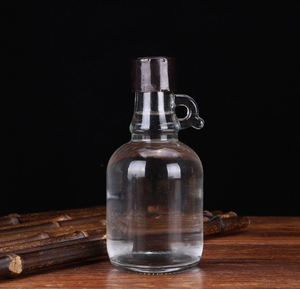 <span class=keywords><strong>Bottiglia</strong></span> di <span class=keywords><strong>Vetro</strong></span> Quadrata Vuota da 50Ml 100Ml per Spezie Mini <span class=keywords><strong>Bottiglia</strong></span> Elegante per Olio da Cucina e Olio d'Oliva con Coperchio in Metallo Vendita all'Ingrosso - Product Image 6