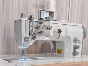 JK867-121232J Computerized <b>Automatic</b> Double Needle Compound Feed Post Bed Thick Material Lockstitch <b>Sewing</b> <b>Machine</b> for - Product Image 3