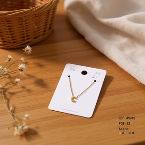 Cavigliera Tobiller con lettera C in acciaio inossidabile placcato oro, design minimalista per donna - Product Image 4