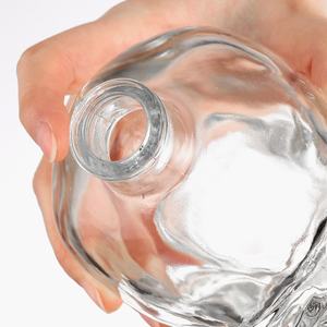 Botella <span class=keywords><strong>de</strong></span> Vidrio Blanco Cristalizado Personalizada <span class=keywords><strong>de</strong></span> Fábrica con <span class=keywords><strong>Forma</strong></span> <span class=keywords><strong>de</strong></span> <span class=keywords><strong>Calavera</strong></span>, Impresa con Serigrafía, con Tapa <span class=keywords><strong>de</strong></span> Corcho para Whisky, Ron y <span class=keywords><strong>Vodka</strong></span> - Product Image 3