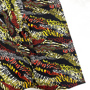 Camicia da uomo con stampa floreale in stile hawaiano manica corta per vacanze estive <span class=keywords><strong>abbigliamento</strong></span> da spiaggia Casual vacanza <span class=keywords><strong>tropicale</strong></span> - Product Image 4