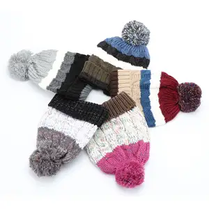 韩版冬季保暖条纹电缆加厚女豆豆亚克力针织帽，带毛皮绒球