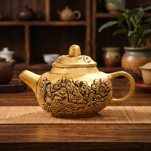 Théière traditionnelle chinoise en laiton avec couvercle et poignée, couleur dorée, design décoratif - Product Image 5