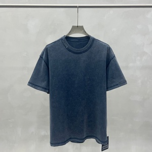 T-shirt en coton 100% de 275 g/m² avec broderie, effet délavé soleil et lavage neige, style streetwear décontracté pour hommes, personnalisable en gros - Product Image 3