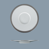 Assiette de table ronde en porcelaine fine plaquée argent de luxe P&T pour la restauration en gros