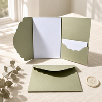 En stock : Pochette d'invitation de mariage à trois volets, bord festonné, vert sauge, pochette pour invitations de mariage et événements