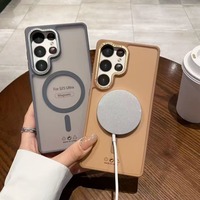 BAILI Vente en gros d'étuis de téléphone pour Samsung S25 Plus S24FE, coque magnétique 2-en-1 en métal avec lettres colorées et effet peau