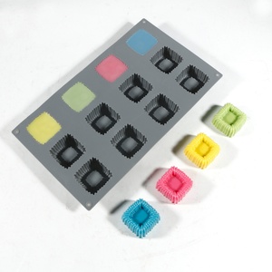 12-Compartment Cake <b>Baking</b> Mold with Knitted Texture Square Pattern, DIY Decoration and Shaping Mold - Product Image 2