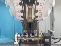 Nuevo Centro de Perforación y Roscado Vertical de Doble Husillo y Doble Magazín de Herramientas de Alta Calidad con Motor y Tiempo de Cambio de Herramienta Cero de Alta Precisión