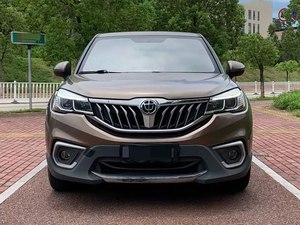 Auto Usado Zhong Hua V3 2017 2018 2019, 5 Plazas, Gasolina, con Techo Panorámico, Interior Oscuro, Manual - Product Image 2