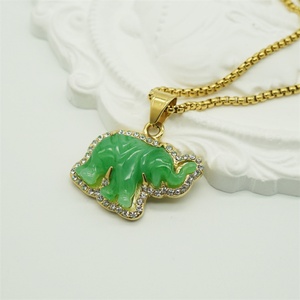 Nuevo Collar con Colgante de Elefante de Acero Inoxidable con Baño PVD y Jade, Joyería con Animalito de la Suerte para Mujer - Product Image 2