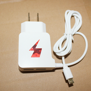 Adaptador de Viaje Duradero con 2 Puertos USB, Cargador Automático para Teléfono Móvil con Cable Micro USB V8 y Luz LED Intermitente - Product Image 5