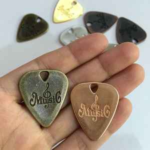 ريشة عزف الجيتار, قلادة معدنية منقوشة للموسيقى ، ريشة عزف الجيتار ، قطع غيار الجيتار - Product Image 4