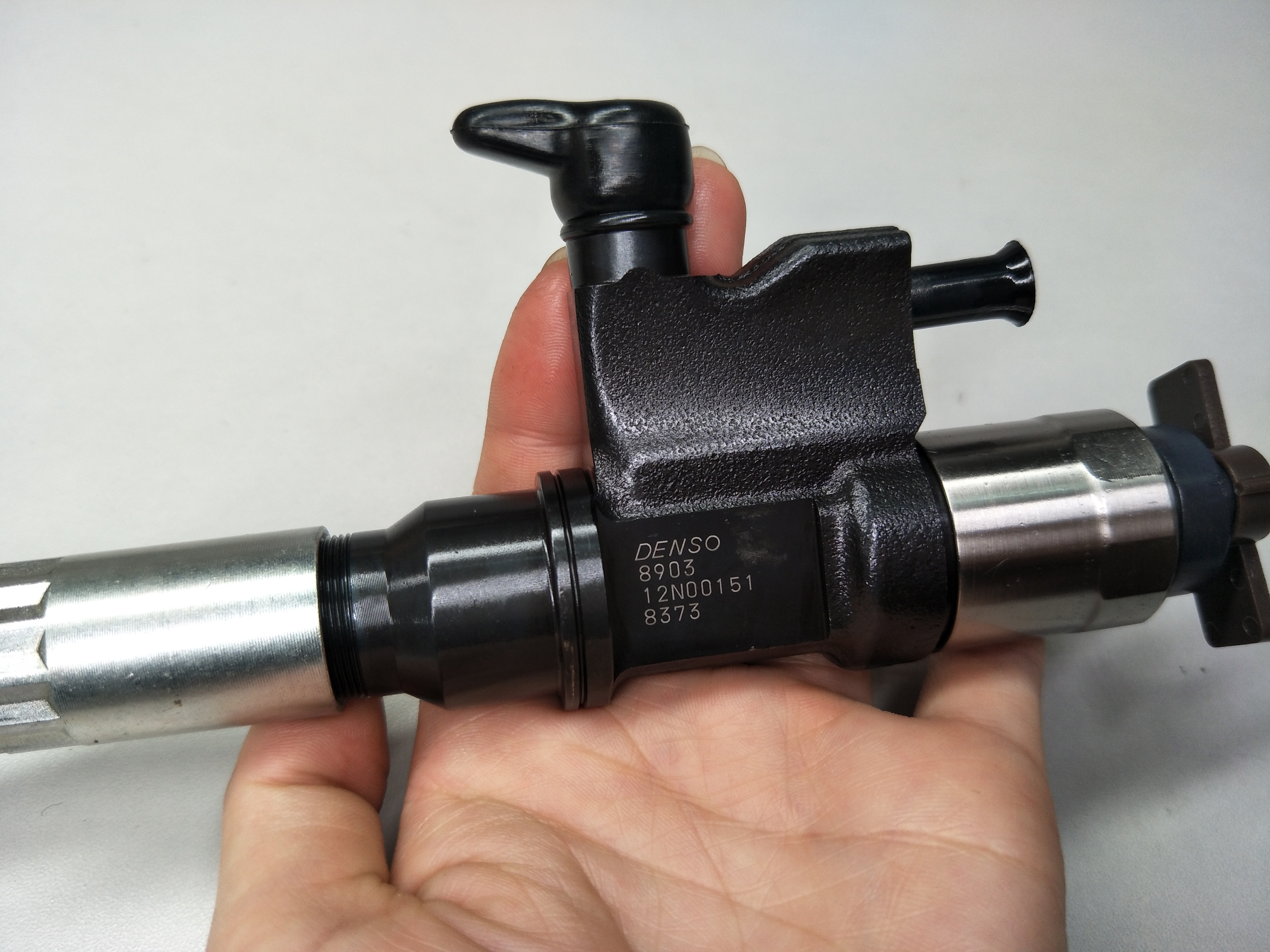 common rail injector 97095000-8903 original fuel injector 095000-8903 diesel engine injector nozzle 0950008903 for Isuzu 4hk 6hk