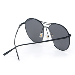 Gafas de fiesta de acero inoxidable de metal de gran tamaño, estilo de mujer, lentes de sol de forma semicircular a la moda con precio de descuento - Product Image 4