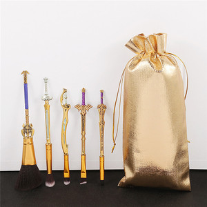 5 Cái <span class=keywords><strong>Fate</strong></span> Cool Kim Loại Chéo Trang Điểm Brushes Set Vàng Màu Trò Chơi Anime <span class=keywords><strong>Fate</strong></span> <span class=keywords><strong>Zero</strong></span> Game Life Seb <span class=keywords><strong>Saber</strong></span> Vũ Khí Trang Điểm Brush Set - Product Image 6