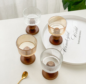 Tigelas de Sobremesa de Vidro 200ml Vintage com Pé para Sorvete, Trifle, Pudim e Smoothie, com Suporte de Madeira Estável - Product Image 4