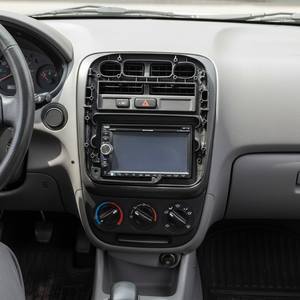 Marco de Radio para Automóvil Hyundai Accent 1.3 Egg Body Modelo 1995-2000 en Negro Mate - Product Image 3