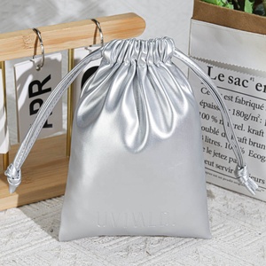 Bolsa de Almacenamiento de Cuero PU Ecológica de Alta Calidad para Banco de Energía, con Estampado Personalizado en Relieve, Impermeable, con Cordón - Product Image 1