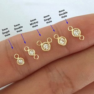 고품질 14k 금은 팔찌 만들기를 위한 두 배 구멍 편평한 뒤 지르콘 매력 펜던트를 채웠습니다 - Product Image 2