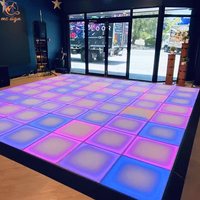 Piste de danse interactive lueur dans le noir Scène d'événement futuriste et éclairage LED prêt pour les célébrations