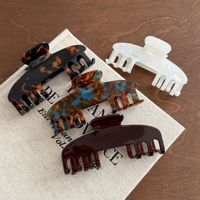 Pince à cheveux Yuxi personnalisée, motif léopard vintage, en acrylique, grande pince requin élégante, sensation haut de gamme pour accessoires capillaires féminins
