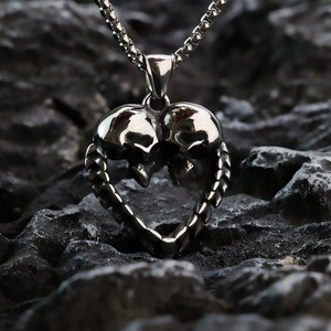 Collier avec pendentif en forme de crâne en acier inoxydable pour hommes, design géométrique, bijoux cadeau - Product Image 2