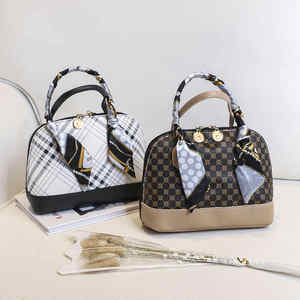 Hot Selling Elegant FashionFancy Chain Bag Women Luxury <b>Leather</b> Handbag PU Floral Bag With Scarf Luxury Look Private Label Purse - Product Image 3