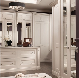 Sistema de Vestidor de Lujo en Color Blanco Crema, Moderno y Clásico, <span class=keywords><strong>Armario</strong></span> Grande Personalizado para Dormitorio con Isla y <span class=keywords><strong>Escalera</strong></span> Rodante - Product Image 5