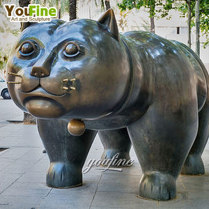 Sculpture en bronze Botero célèbre, représentant une femme corpulente et un cygne, pour l'extérieur, à vendre - Product Image 4