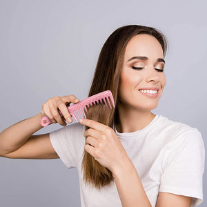 Pettini Personalizzati con Logo, Pettine Nero a Denti Larghi, Spazzola Districante, Pettini da Barbiere per Capelli Lunghi - Product Image 3