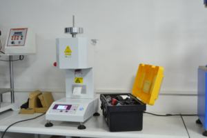 Probador de índice de flujo de fusión de plástico, PP, PE, PVC, MFI - Product Image 3