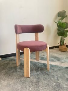 Silla de Restaurante Moderna de Madera con Cojín de Tela Borgoña, Diseño Contemporáneo para Áreas de Comedor - Product Image 6