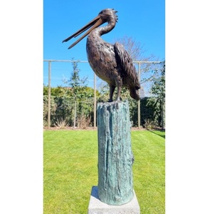 Sculpture de cygne rustique cerf de jardin fabriqué à la main en fonte grue Figurine extérieure décorative grue Statue pour décors de jardin - Product Image 1