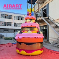 Décoration de fête Gâteau d'anniversaire gonflable Gâteau d'anniversaire gonflable géant pour des activités sur le thème des anniversaires.