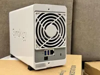 Per DS223J DiskStation NAS a 2 Bay (Realtek RTD1619B Quad-Core 1.7GHz, 1GB RAM DDR4, 1x Porta LAN RJ-45 1GbE, 2x USB 3.2 Gen) - Disponibile
