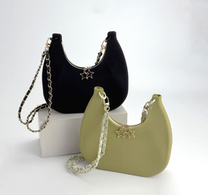 Bolsa de Viaje para Mujer, con Cierre de Cremallera, Diseño de Caramelos, Decoración de Cadenas, Correa Única, Material de Silicona Impermeable, para Uso Diario al Aire Libre - Product Image 1
