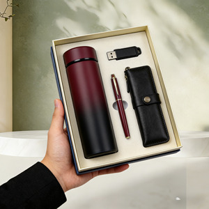 Set de Regalo Premium Personalizable para Clientes Corporativos, Empaque Elegante, Logotipo Personalizado Disponible - Product Image 1
