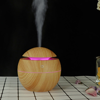 Mini humidificateur d'air 130ml, grain de bois USB ultrasonique air cool brume humidificateur 7 couleurs led lumière huile diffuseur humidificateur