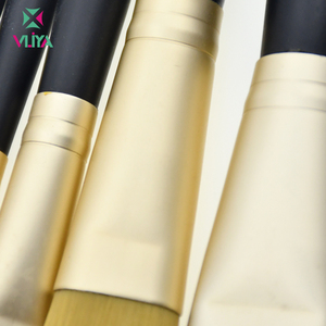 Applicateur d'éponge pour les yeux de marque privée noir et or pour femmes ensemble de <span class=keywords><strong>pinceaux</strong></span> de maquillage végétalien 6 pièces ensemble de <span class=keywords><strong>pinceaux</strong></span> de maquillage <span class=keywords><strong>Ducare</strong></span> - Product Image 5