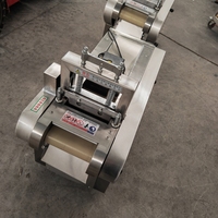 Voedingsmiddelenfabriek gebruikt machine voor het snijden van gekonfijt fruit in blokjes, en voor het snijden en in blokjes zagen van gedroogde mango en jujube.