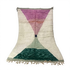 Tapis marocain en laine noué à la main, design brodé de style indien, tapis persan lavable pour intérieur et extérieur par ITHL - Product Image 1
