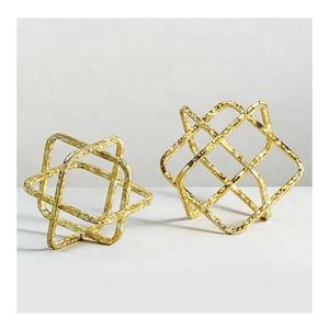 Sculpture de feuille en aluminium pour la décoration de la maison Sculpture de table de bureau au design unique pour restaurant et hôtel Sculpture - Product Image 5